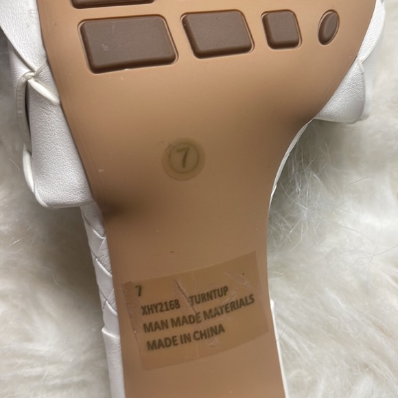 COPY - JLUXLABEL Lemonade Heels - Picture 5 of 10